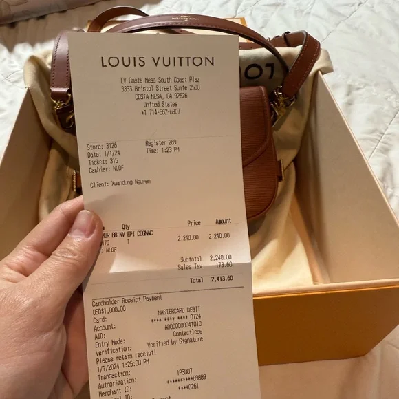 Louis Vuitton Tan Leather Crossbody Bag - Picture 4 of 7